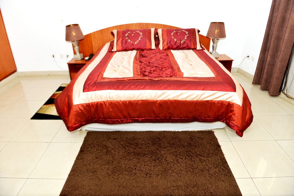 Golden Hotel & Suites 13/50
