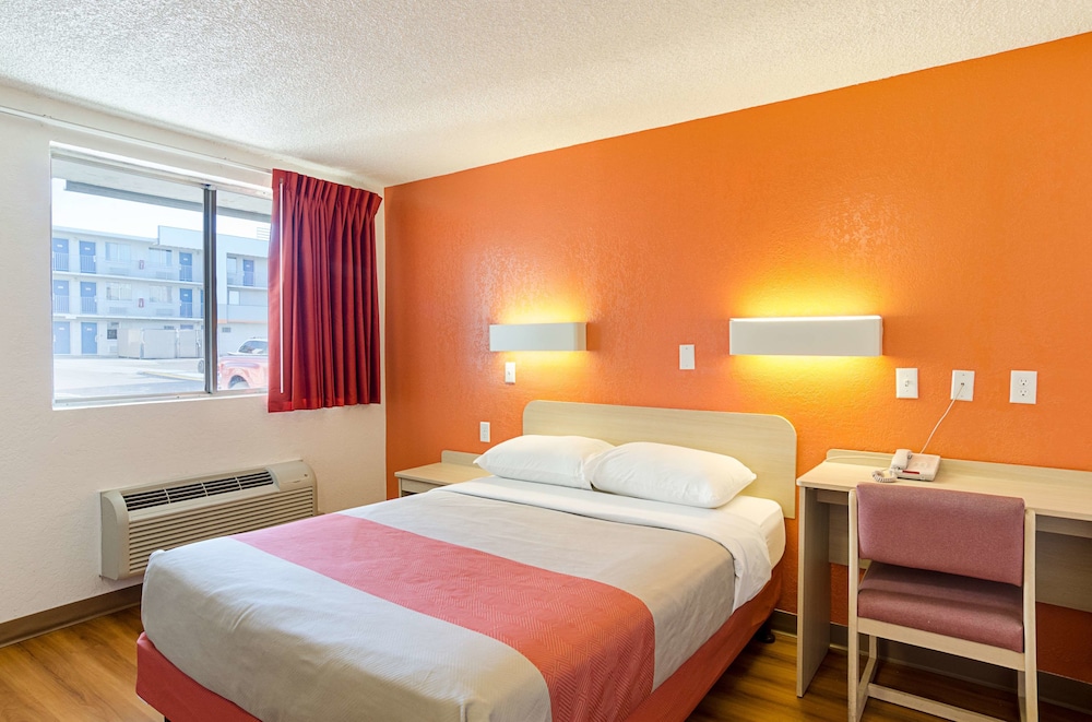 Motel6 Denver, CO – Downtown 27/58