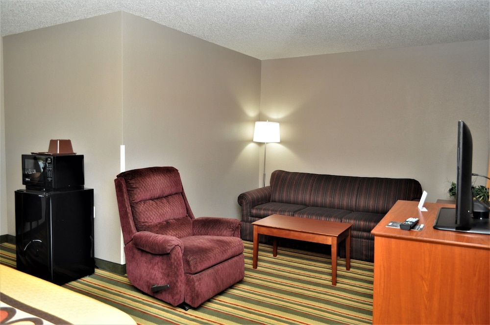 Super 8 by Wyndham Clearfield 29/38