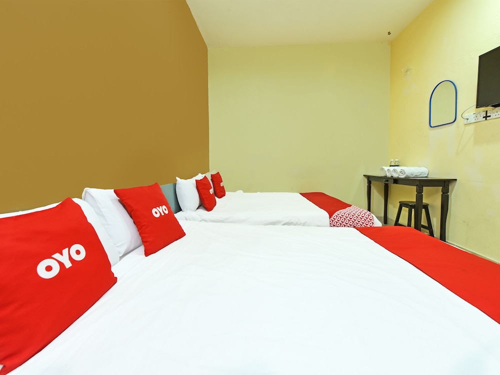OYO 43933 Ferringhi Stay Iinn 13/57