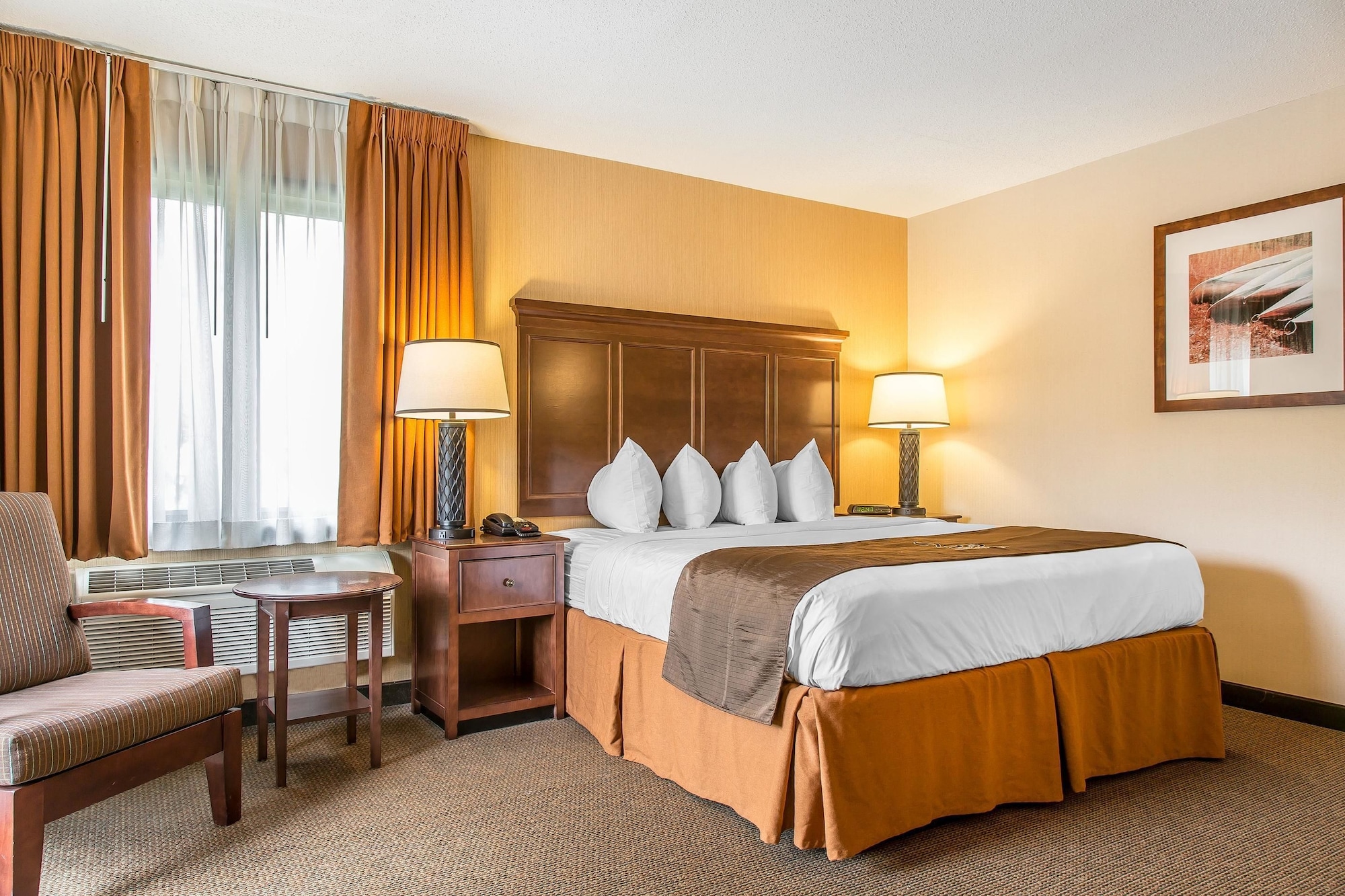 Superior, King Bed, Lake Side