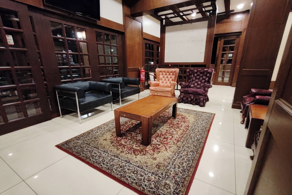 Iris House Hotel 54/65