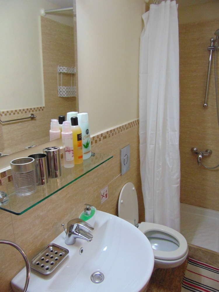 Charalambos Holiday Cottage 48/50