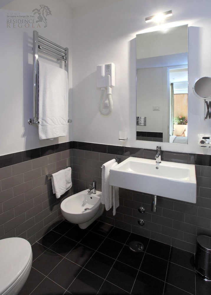 Residence Regola 21/23