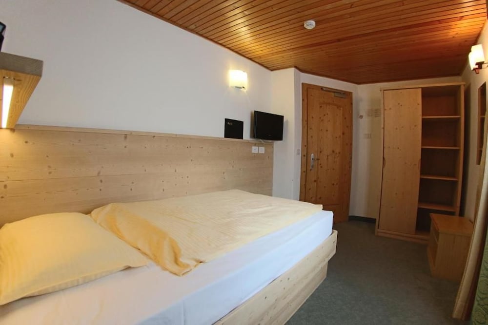 HOTEL LIZ 15/50