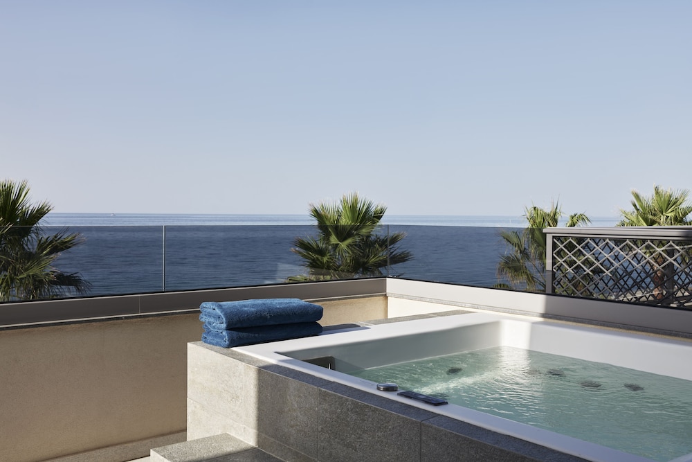 AMIRA Luxury Resort and Spa - Adults Only 16/50