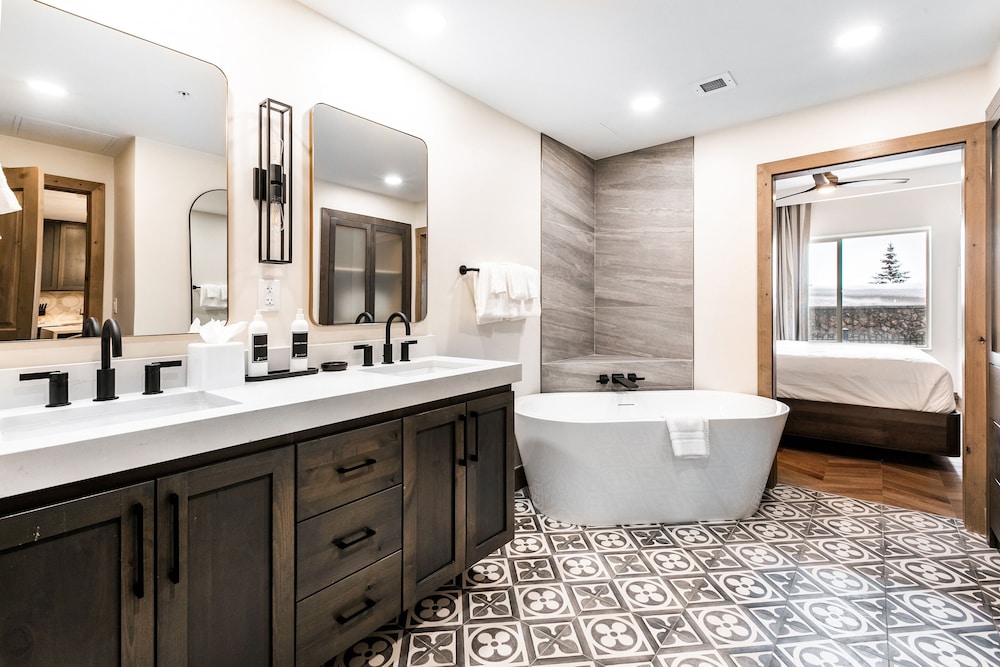 Canyons Village Condos By All Seasons Resort Lodging 62/66