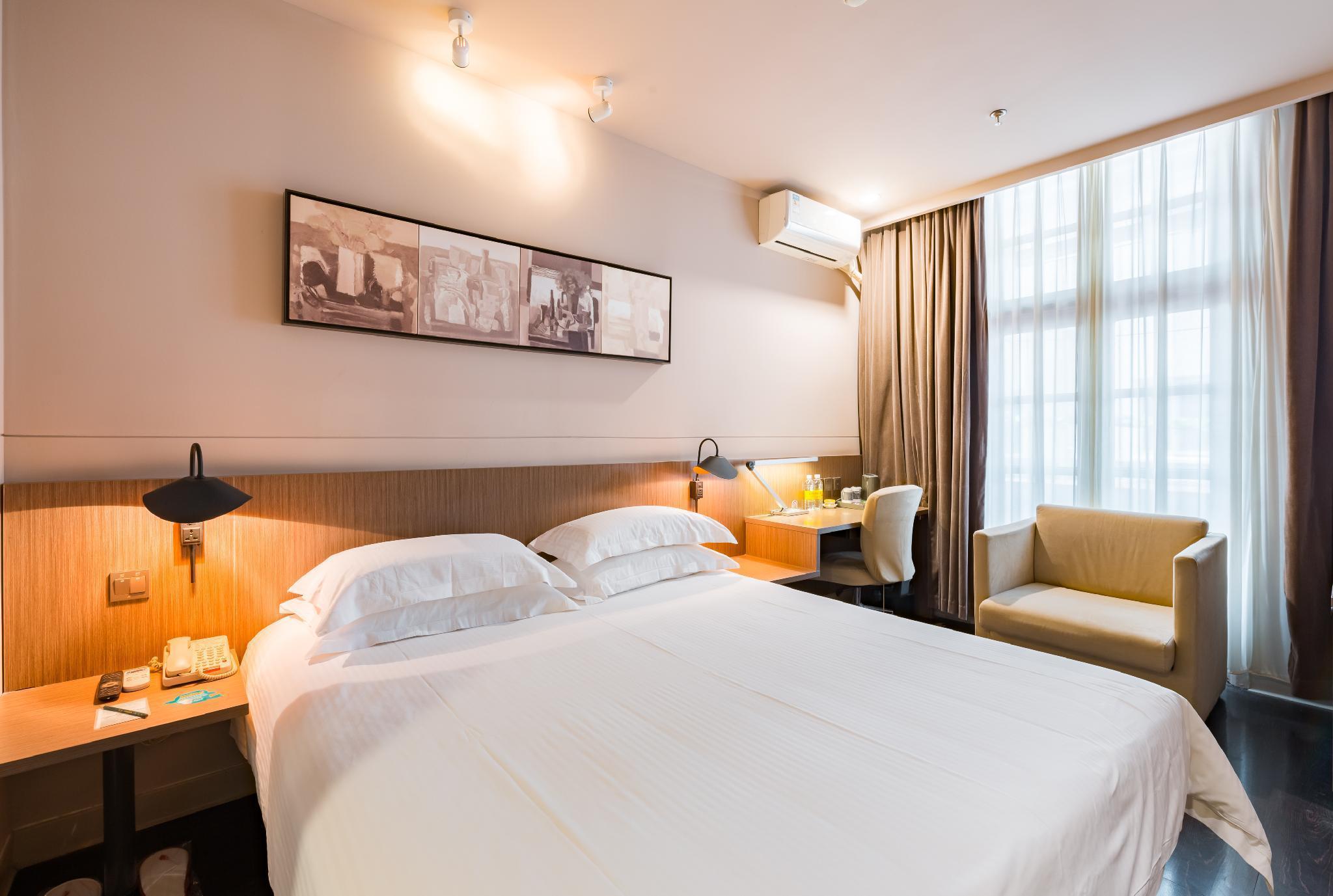 Jinjiang Inn Select (Shanghai Nanjing Road Pedestrian Street) 7/29