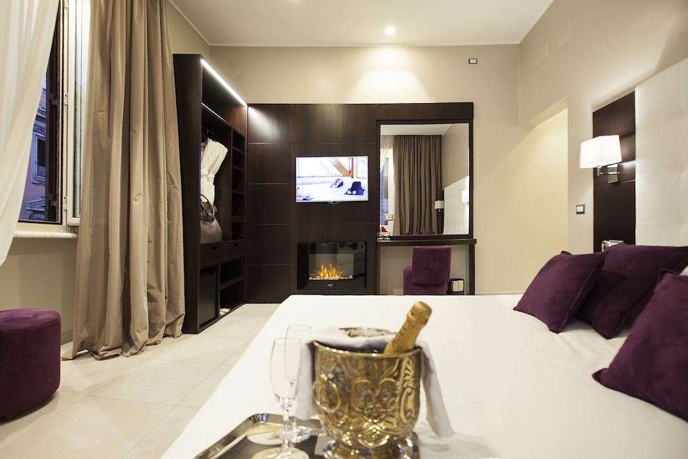 Roman Holidays Boutique Hotel 16/69