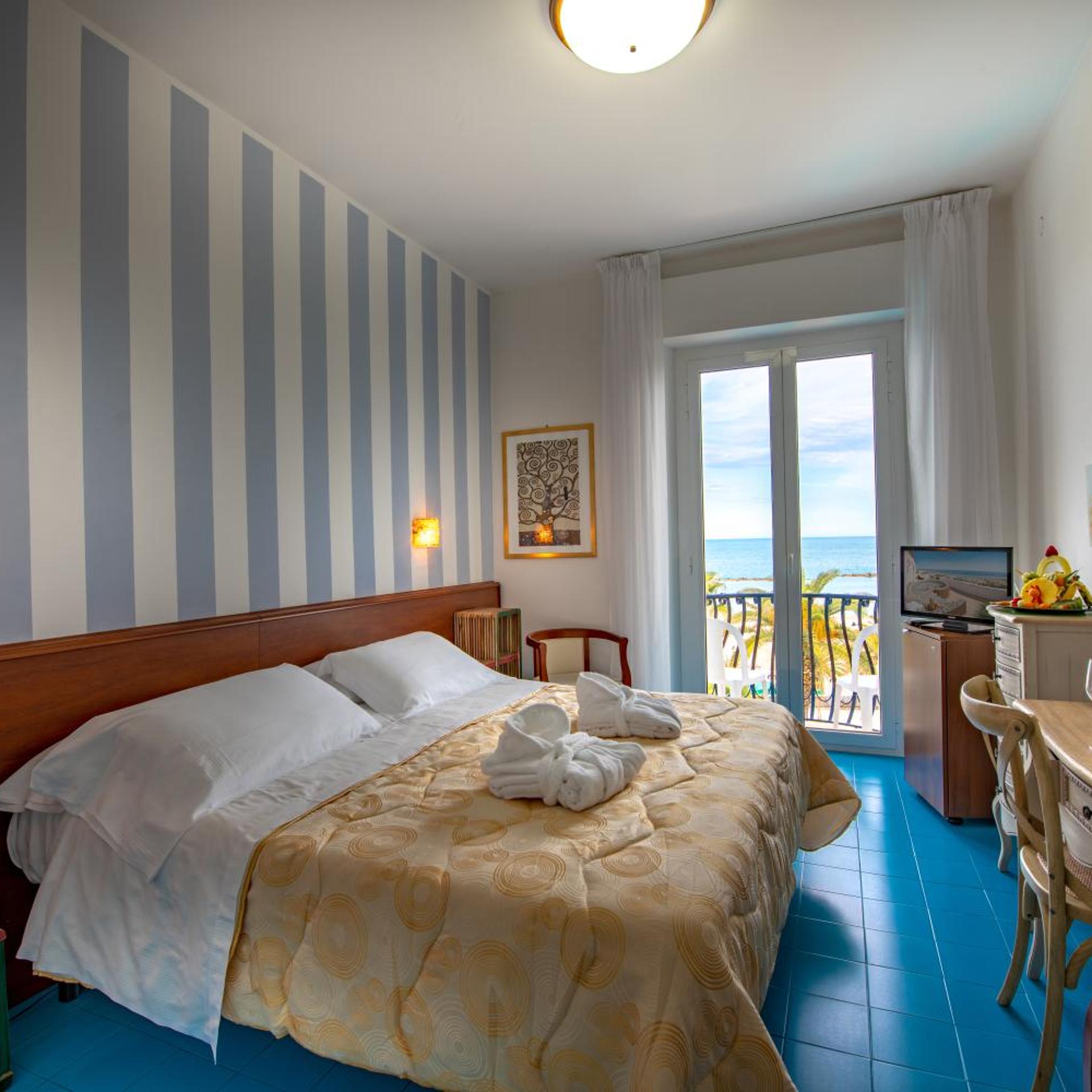 Grand Hotel Excelsior 12/66