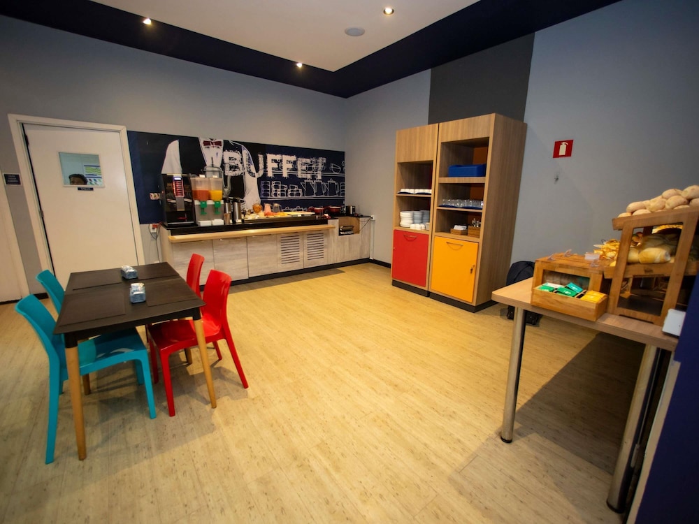 ibis budget Divinopolis 44/59