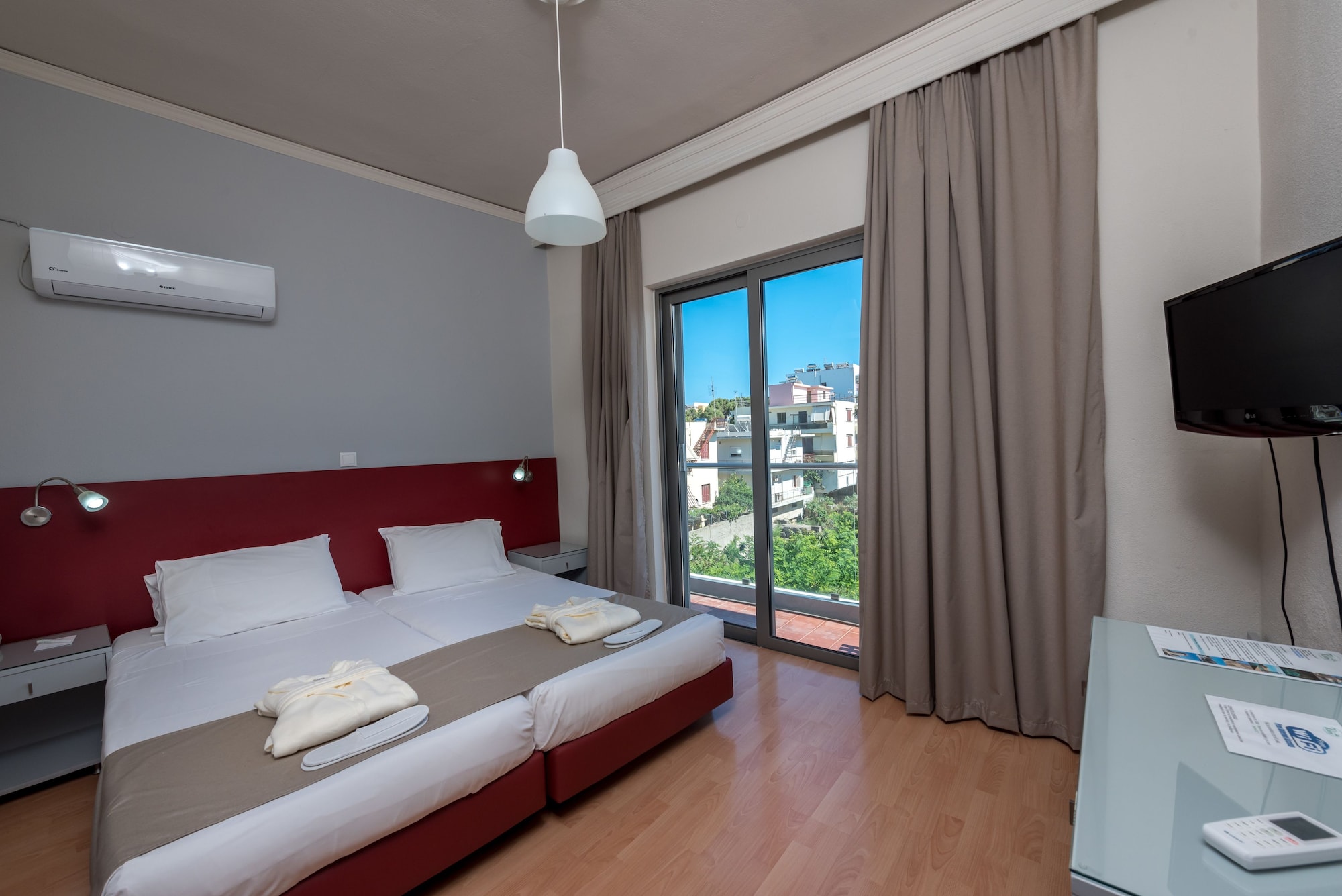 2 BEDROOMS, APARTMENT