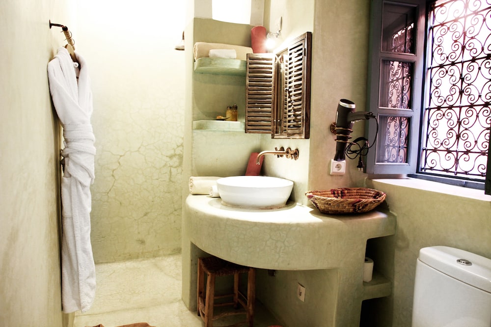 Riad 11 Zitoune 12/69