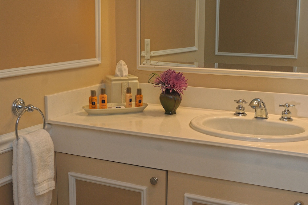 The Spa at Norwich Inn 44/47