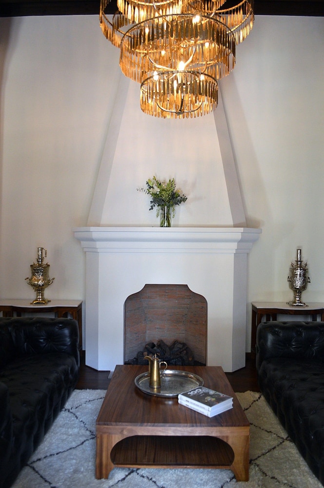 Hotel Casa Blanca 7 51/68