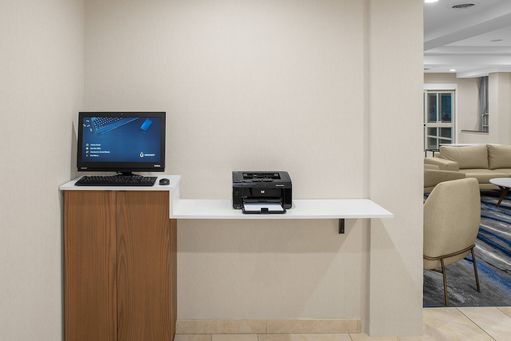 Fairfield Inn And Suites Columbus West 37/40