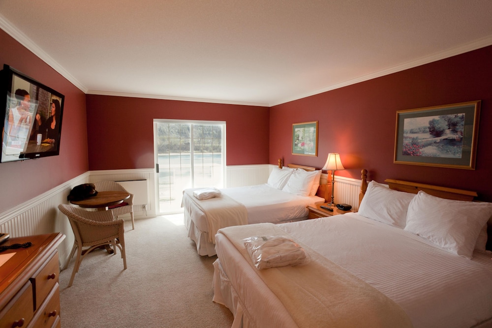 South Thompson Inn 9/69