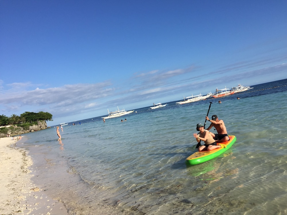 Palms Cove Resort 70/73