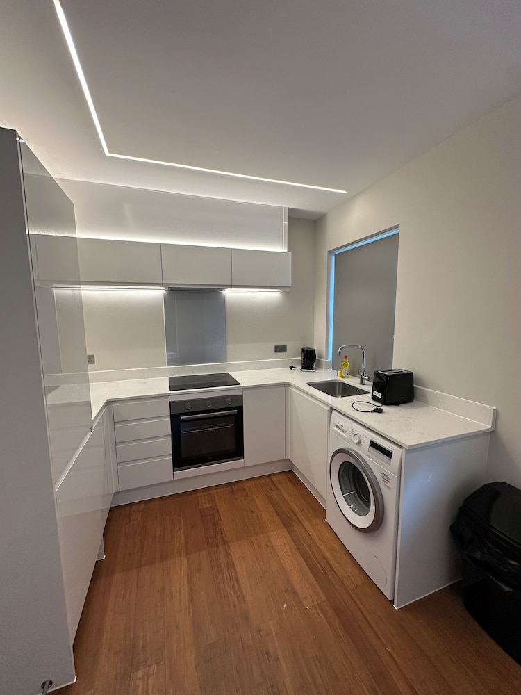Buckingham Apartment 31/50