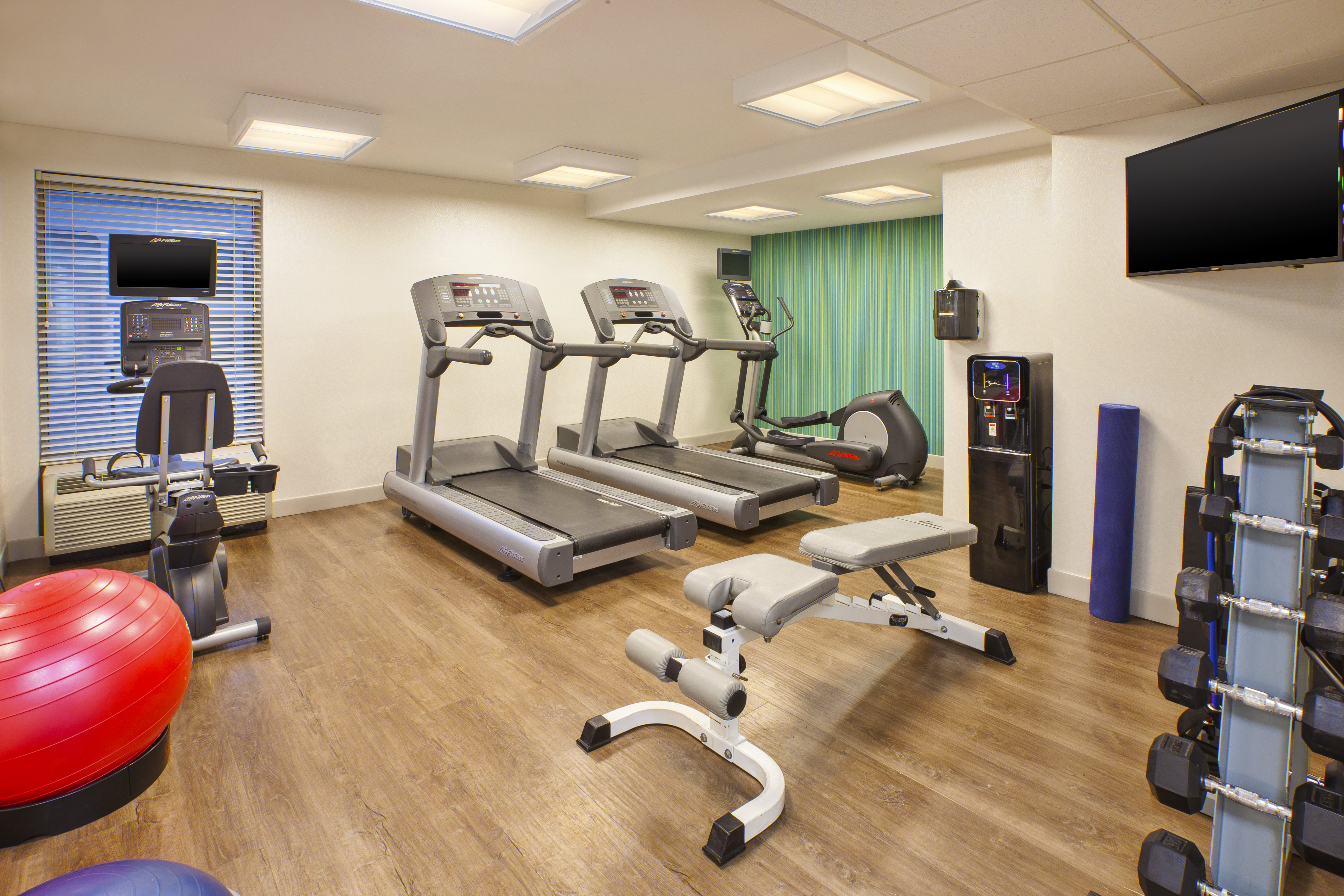Holiday Inn Express Hotel & Suites Chicago-Midway Airport 36/50