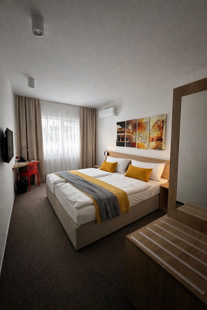 Kapitol Hotel 16/62