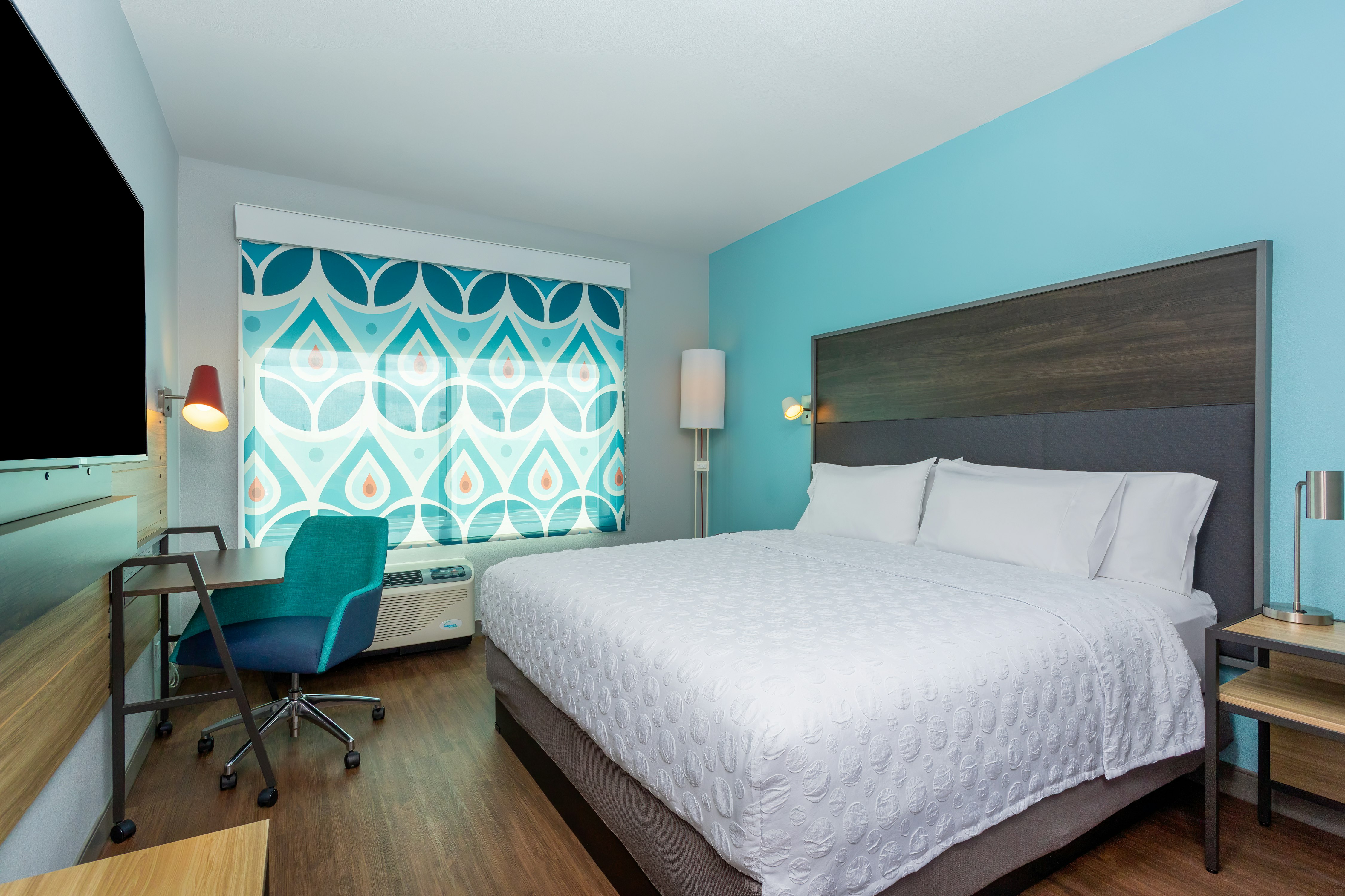 ROOM, KING BED