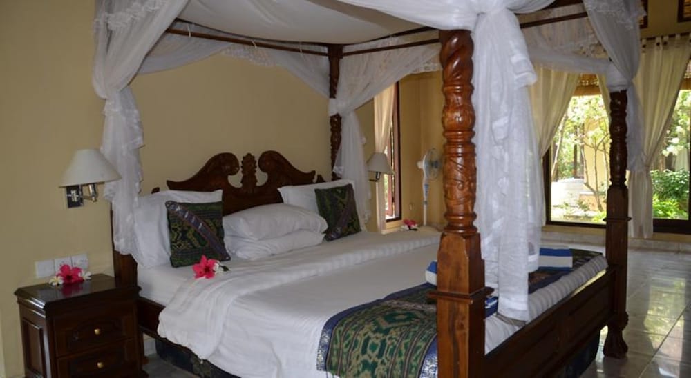 Tamarind Beach Bungalows 15/63