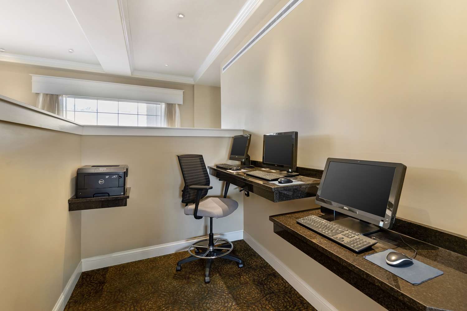 Best Western Plus Longbranch Hotel and Convention Center 21/25