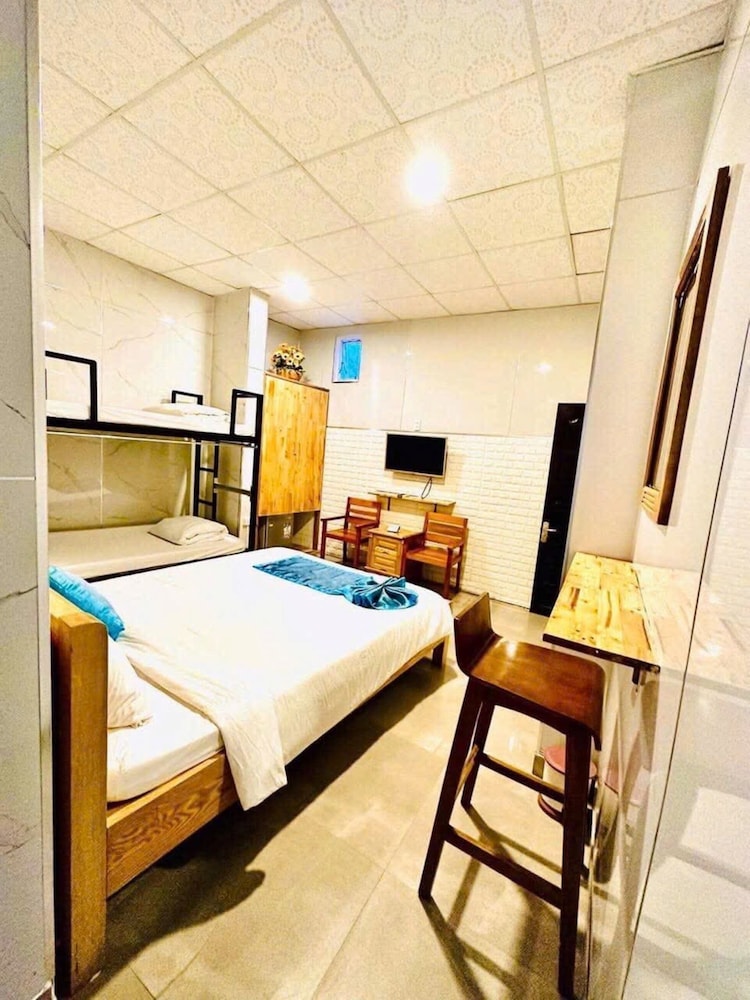 Shark Hotel - Hostel 32/50