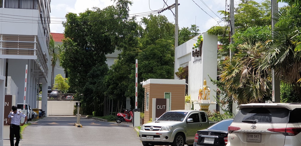 Treetops Pattaya Condominium 5/69