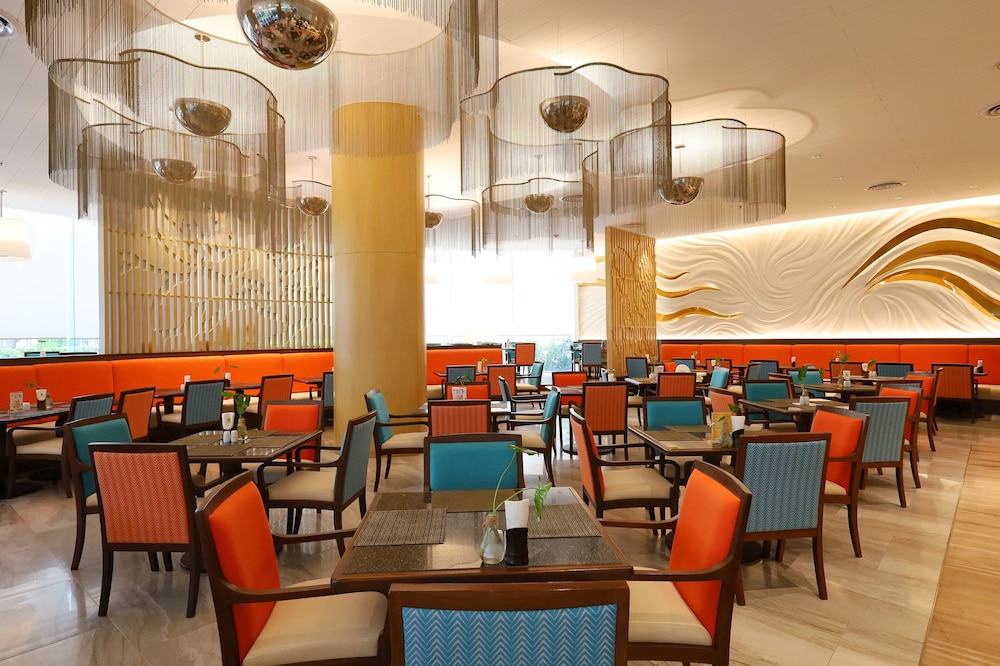 Century Park Hotel 36/48
