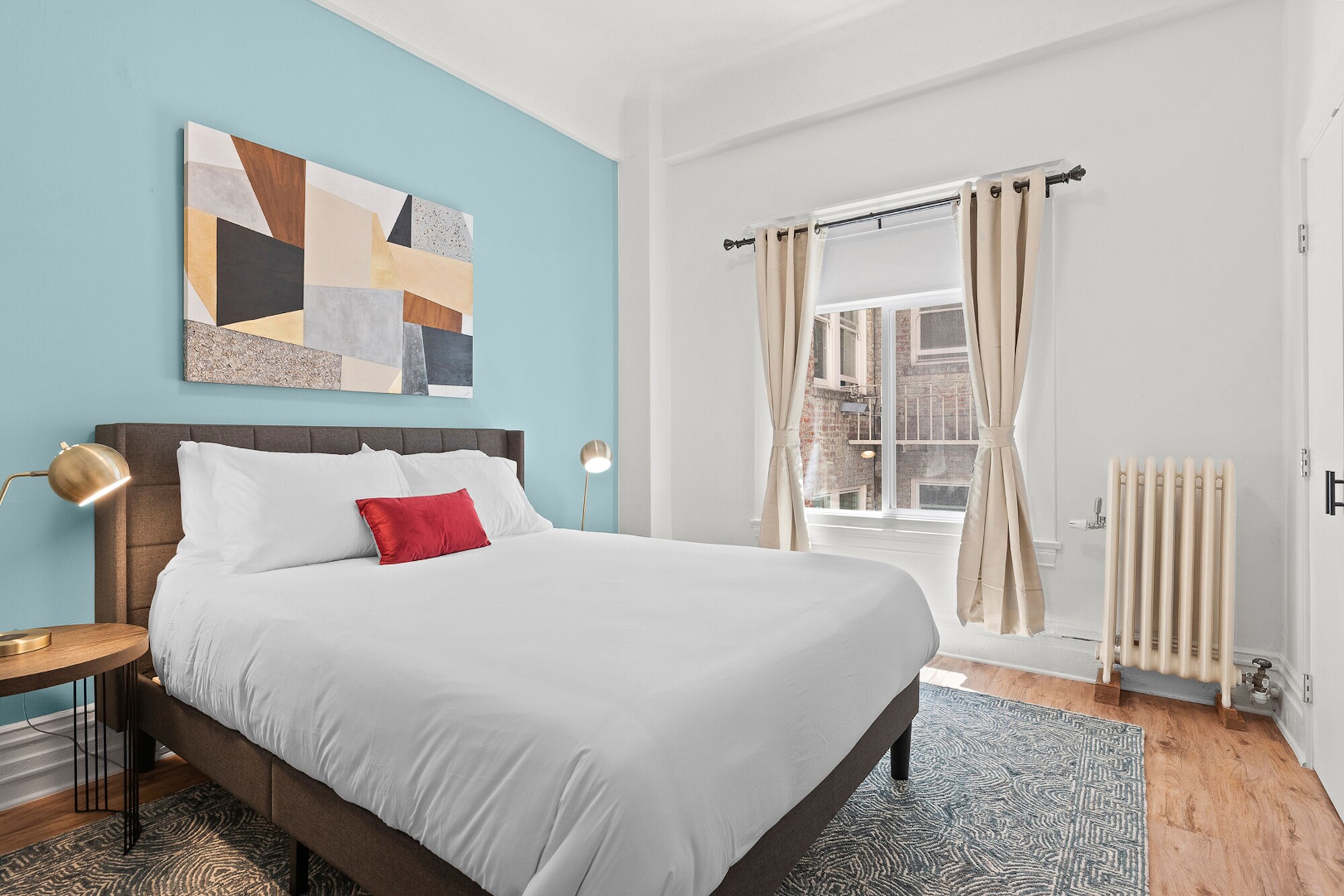 SIGNATURE, QUEEN BED