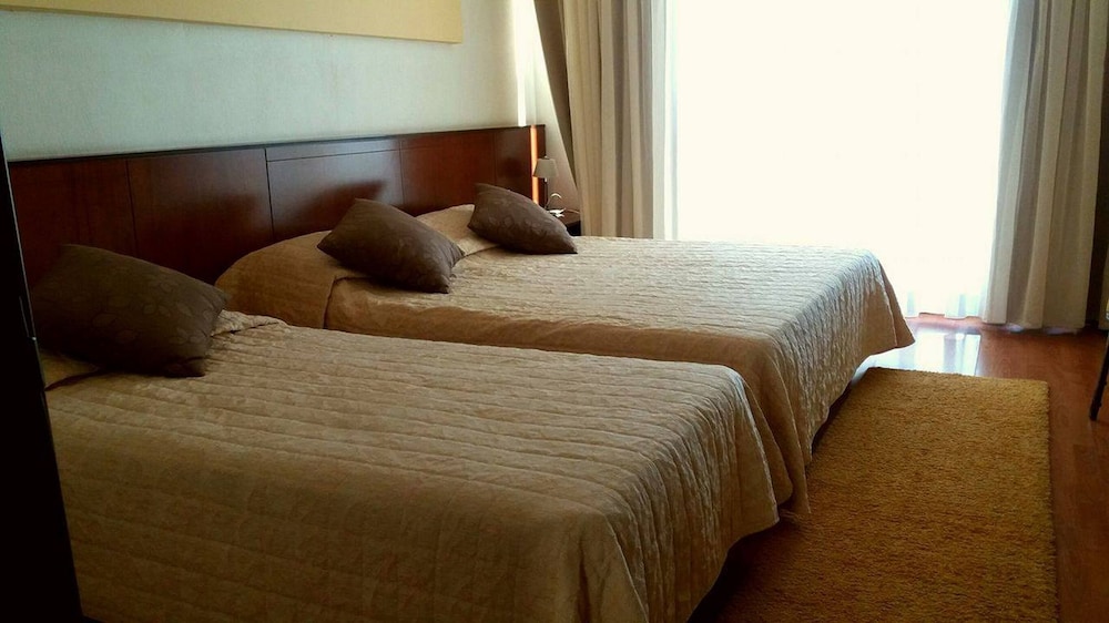 ACROPOL HOTEL 6/26