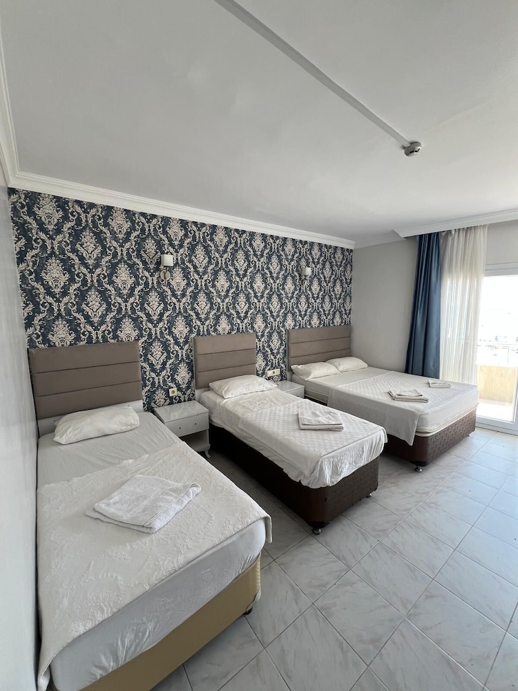 Peri Hotel 9/39