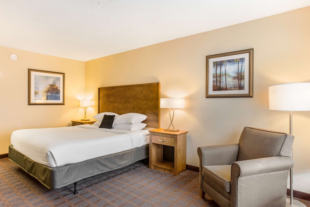 Red Lion Inn & Suites Branson 18/36
