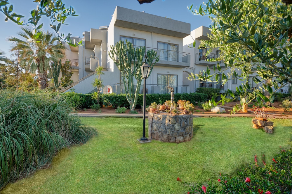 Oasis Beach Hotel - Adult Only 37/50