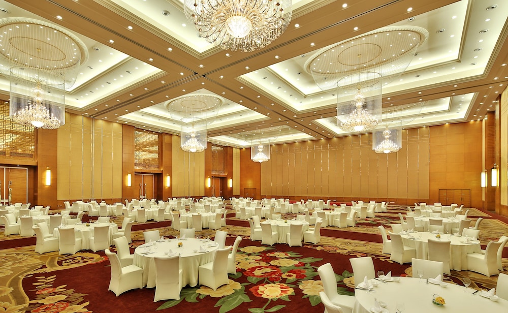 INTERCONTINENTAL SANCHA LAKE 21/33