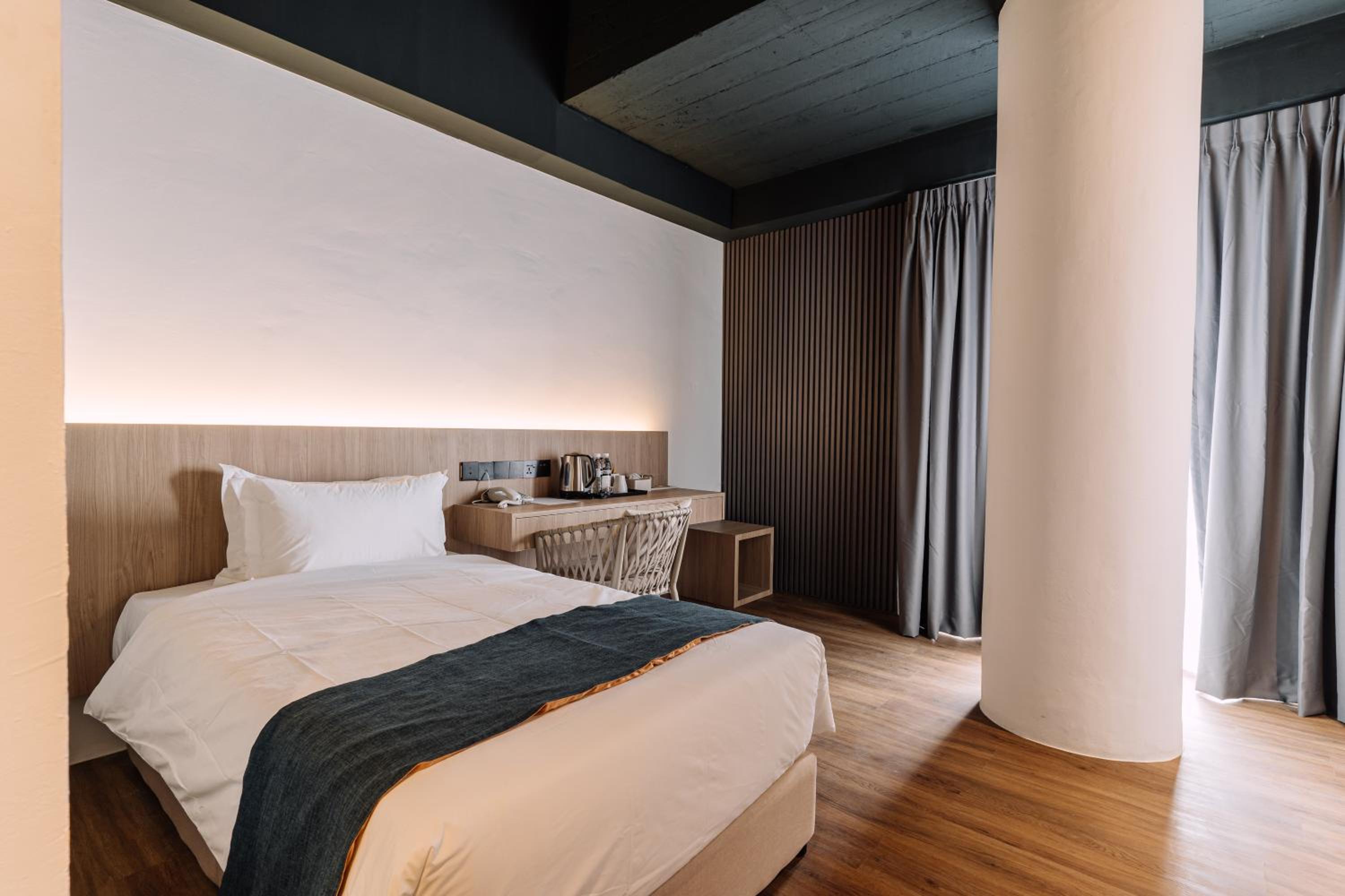 Deluxe, Single, Balcony