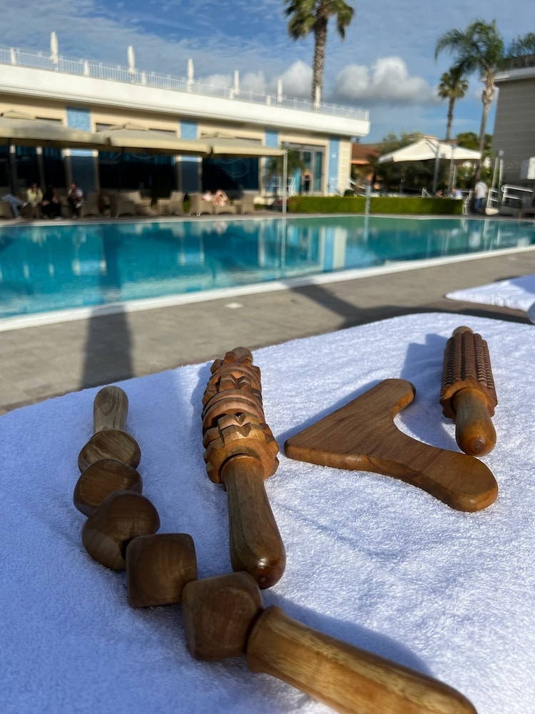 swimming pool spa