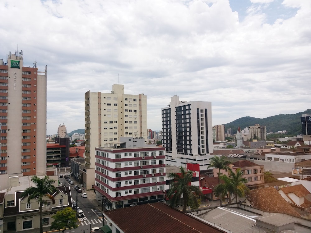 Ibis Joinville 27/58