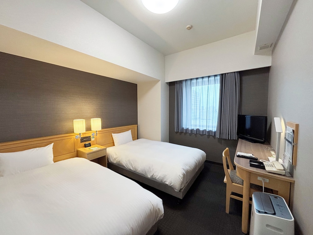 ROOM, TWIN BEDS, SMOKING