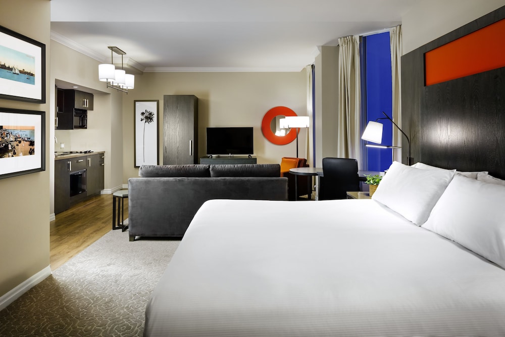 HISTORICAL, SUPERIOR, SUITE, INTERIOR VIEW