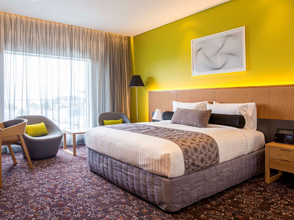 STANDARD, KING BED