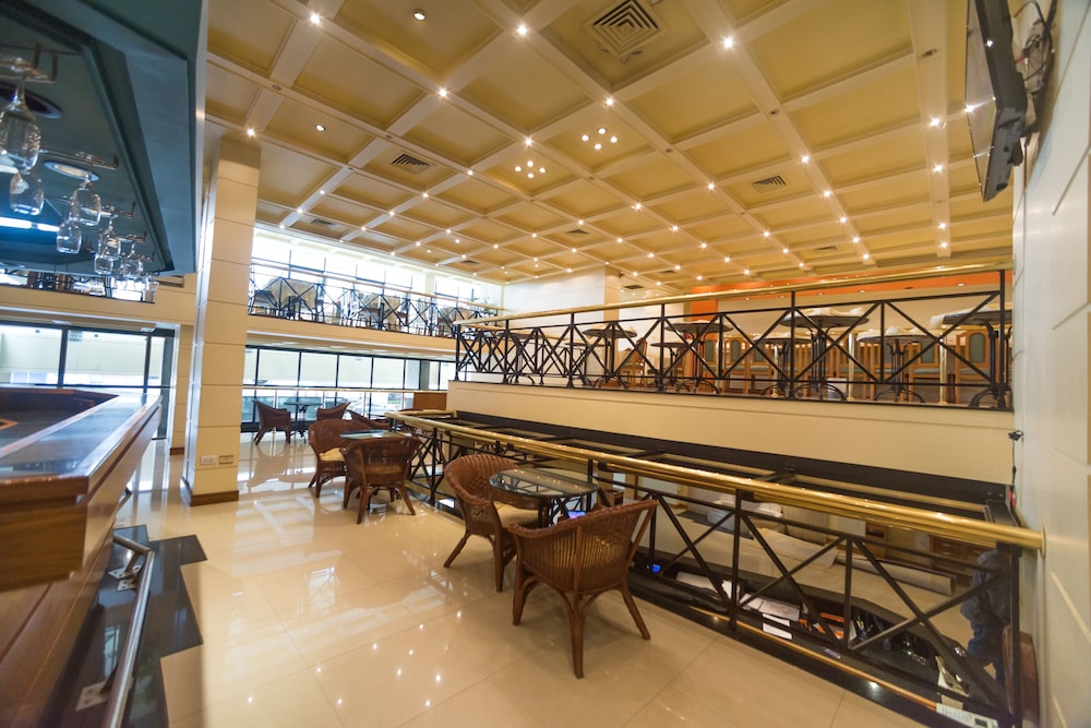 Hotel Versailles 35/39