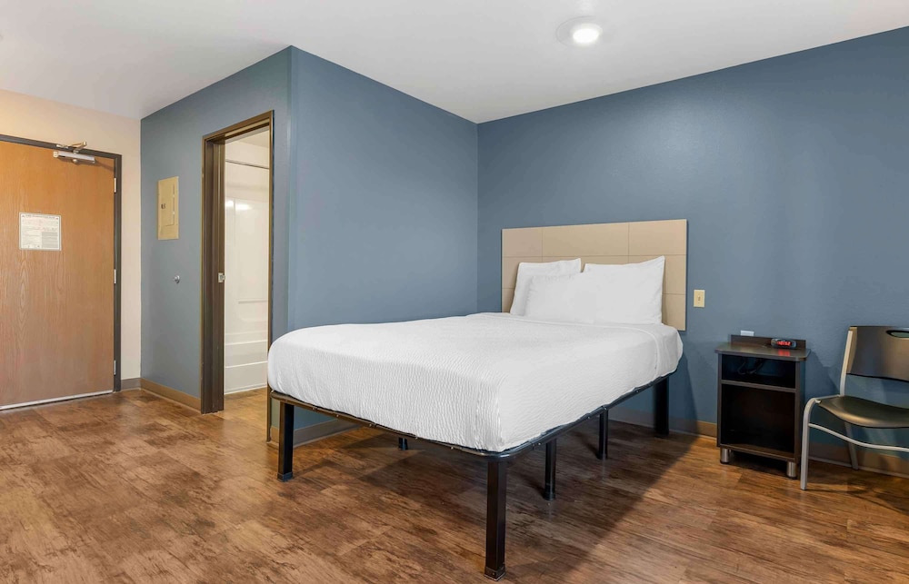 Woodspring Suites Orlando South 19/43
