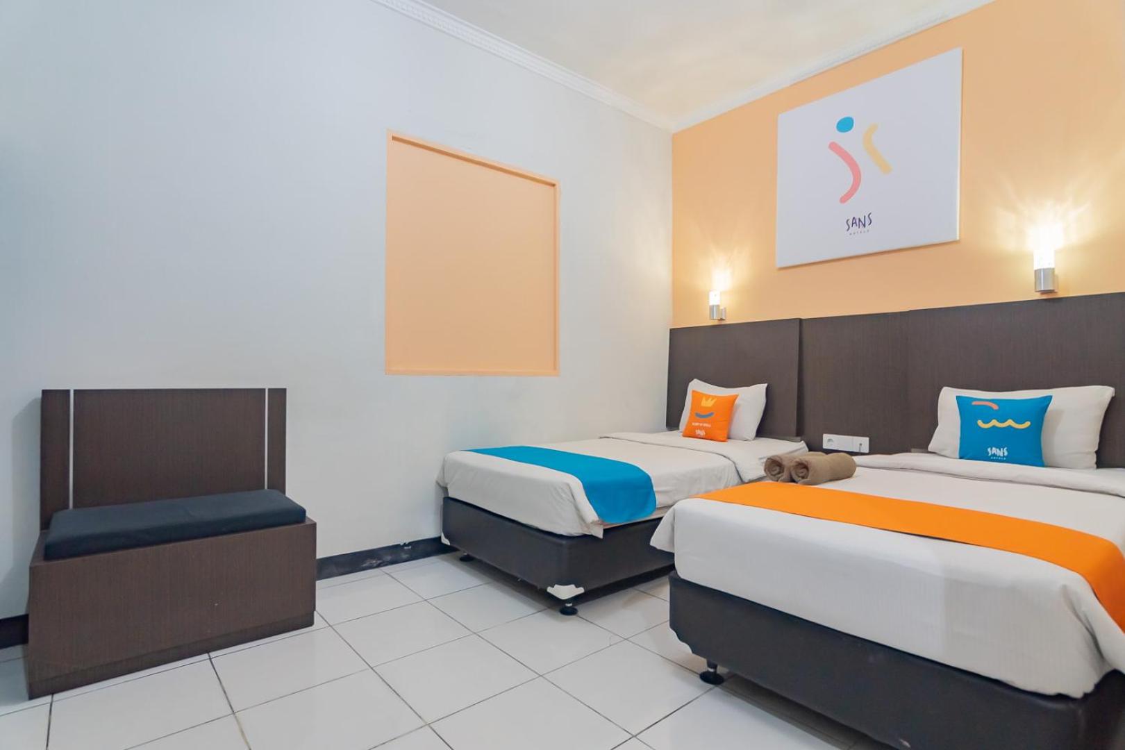 Deluxe, Twin Beds