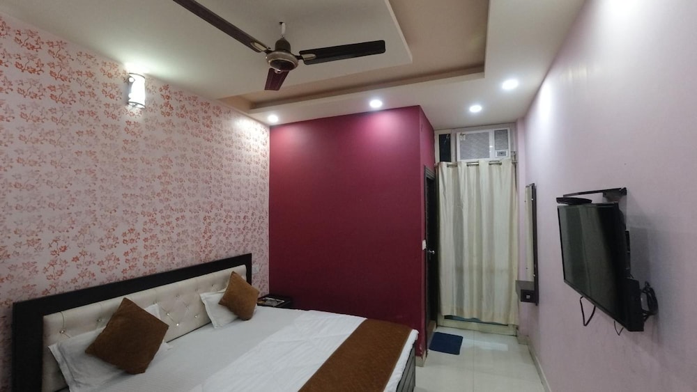 Hotel Devbhoomi Inn 25/40