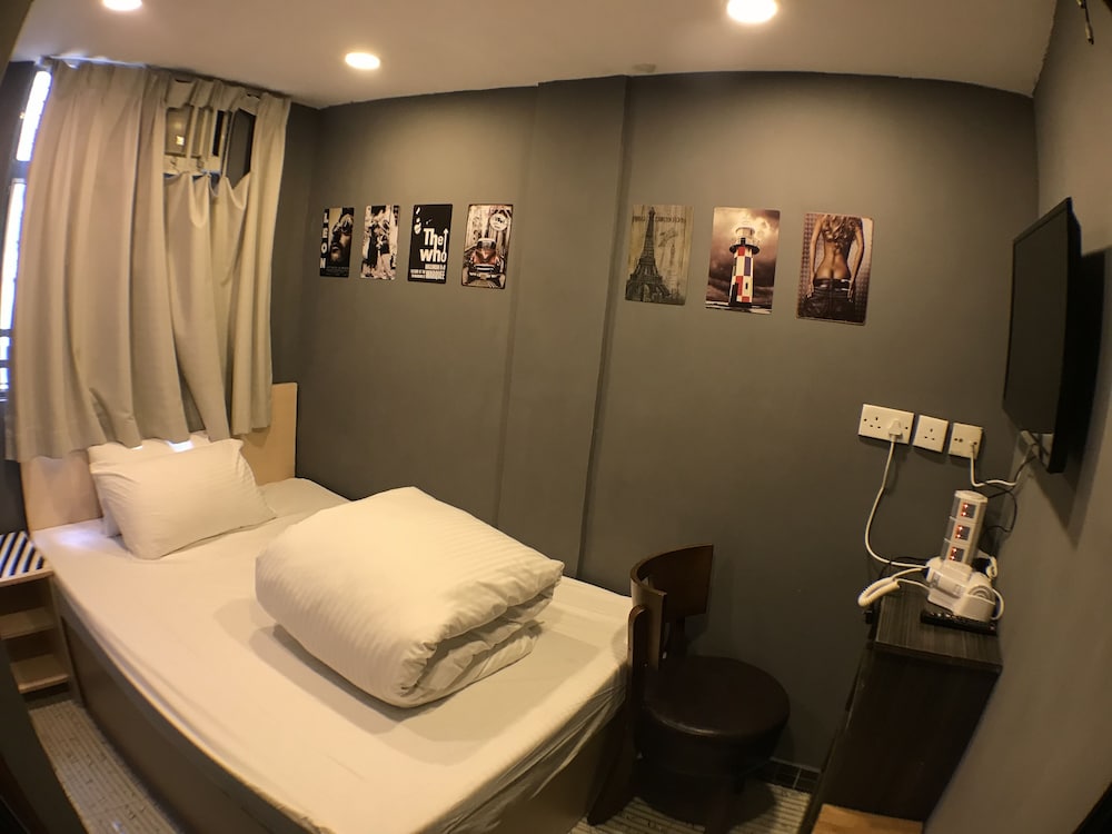 Soso Hostel 6/24