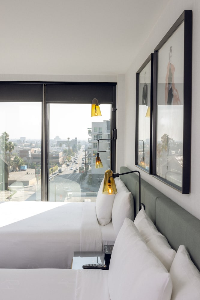 The Godfrey Hotel Hollywood 18/50
