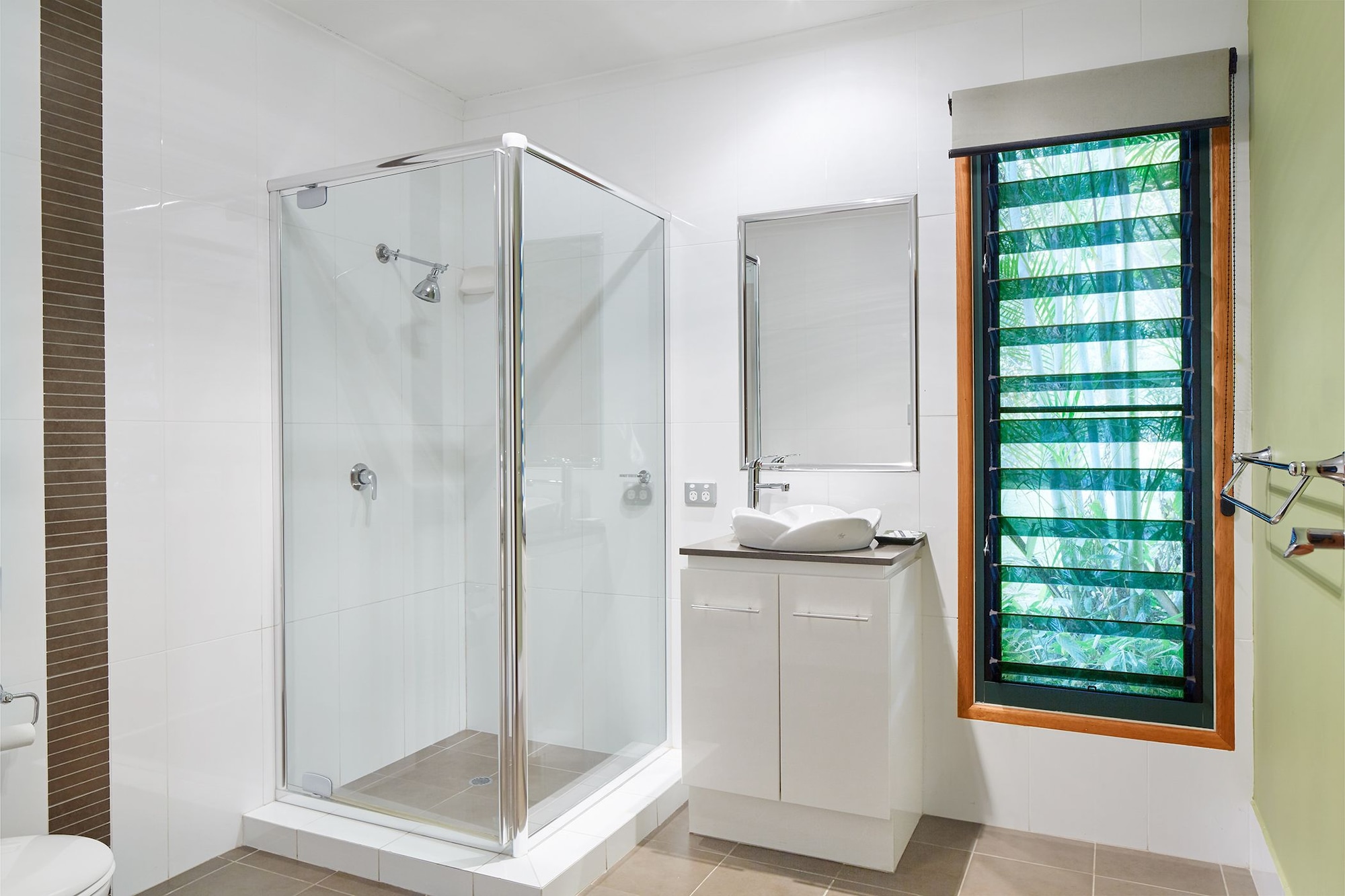 GARDEN COTTAGE, STUDIO, KITCHENETTE